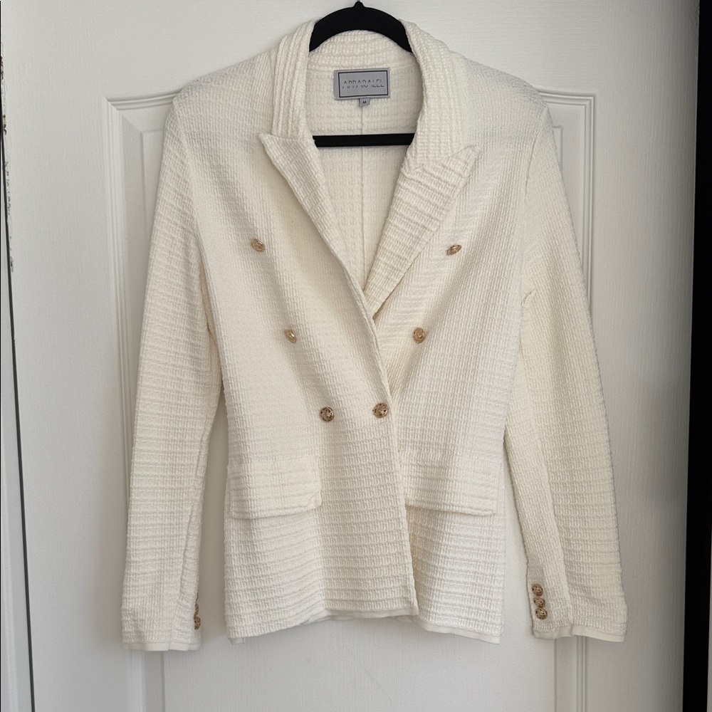 Elegant Women's Cream Double-Breasted Blazer